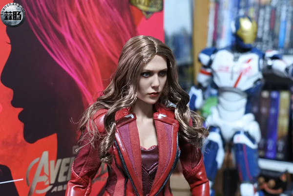 HOTTOYS 绯红女巫 【会场限定】 4.jpg
