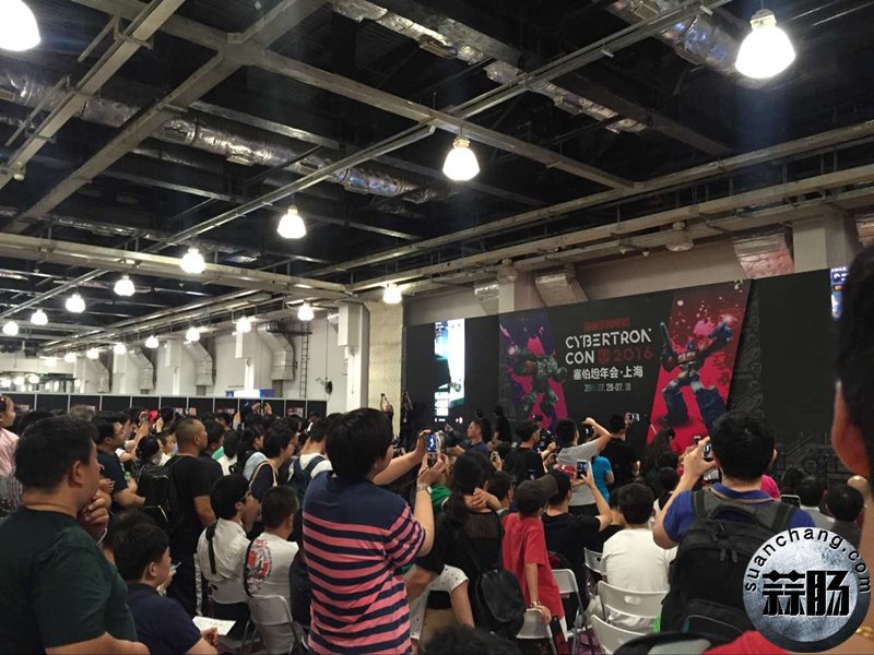 赛博坦年会第二日——人潮拥挤 精彩不断 33.jpg