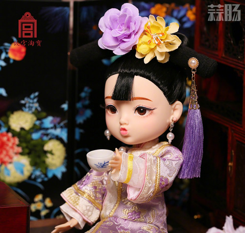 故宫“俏格格娃娃”已停售 素体疑似与某娃娃相似? 4.jpg 故宫“俏格格娃娃”已停售 素体疑似与某娃娃相似? 4.jpg