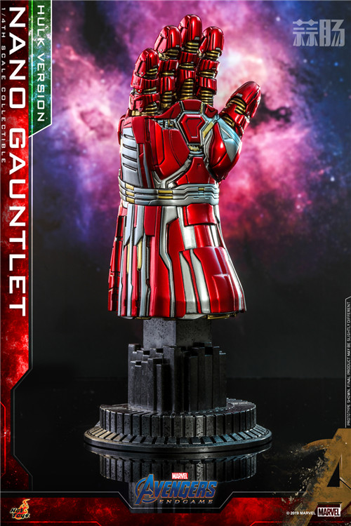 Hot Toys - A4 - 1-4 Nano Gauntlet (Hulk Version) Collectible_PR3.jpg