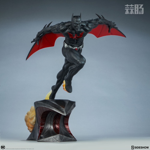Sideshow 发布未来蝙蝠侠泰瑞·麦金纳斯雕像 1.jpg