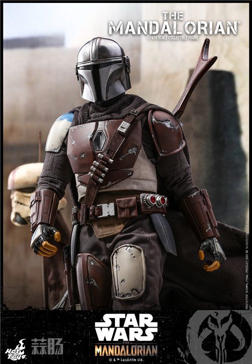 Hot Toys - SW - The Mandalorian - 1_6th The Mandalorian _PR17.jpg