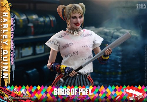 Hot Toys - Birds of Prey - Harley Quinn (Caution Tape Jacket Version) collectible figure_PR14.jpg