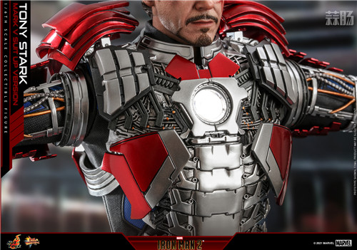 Hot Toys - IM2 - Tony Stark (Mark V Suit Up Version) collectible figure_PR14.jpg
