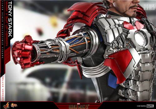 Hot Toys - IM2 - Tony Stark (Mark V Suit Up Version) collectible figure (Deluxe)_PR16.jpg