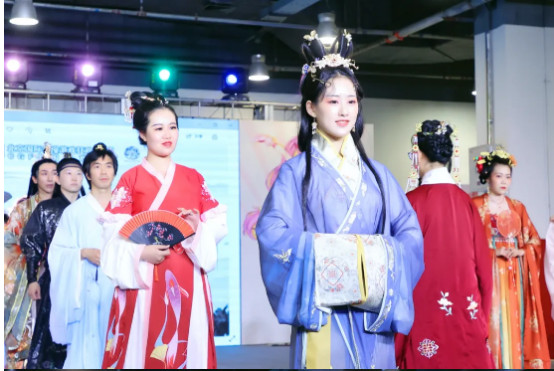 暑假嗨玩第四届IJOYxCGF北京大型二次元狂欢节新闻稿总结(定稿)1335.jpg